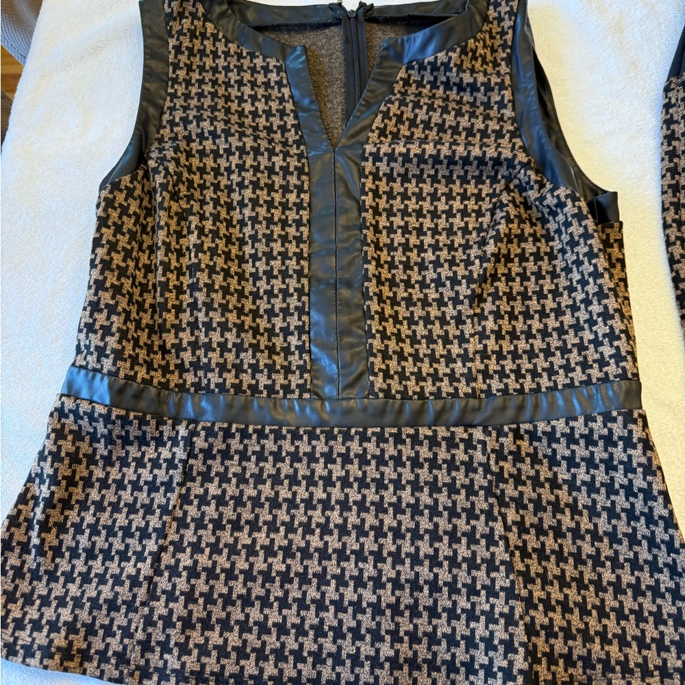 Sleeveless Houndstooth Peplum Top with Faux-Leather Trim and skirt size Large